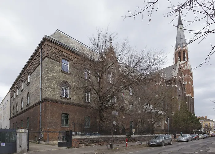 Dominik Panzio Bed & Breakfast