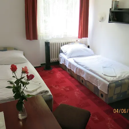 Couette-café Dominik Panzio 2*