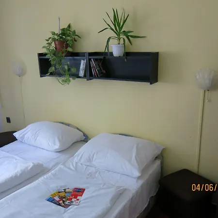 Dominik Panzio 2* Budapest