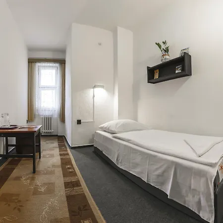 Dominik Panzio 2* Budapest