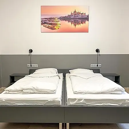 Dominik Panzio 2* Budapest