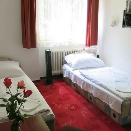 Dominik Panzio Bed & Breakfast