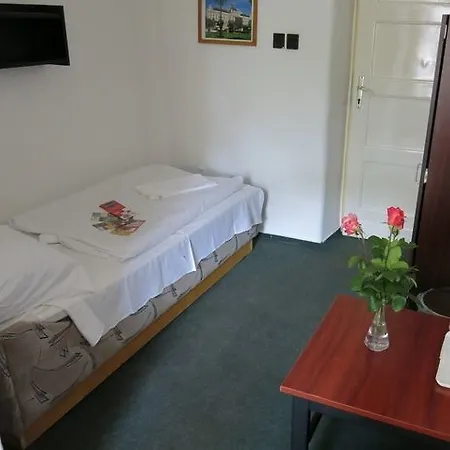 Oda ve Kahvaltı Dominik Panzio 2*