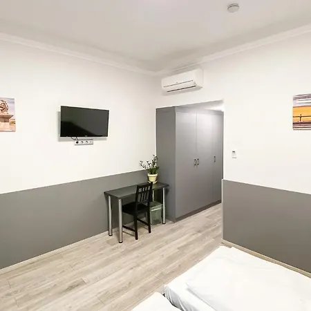 Dominik Panzio 2* Budapest