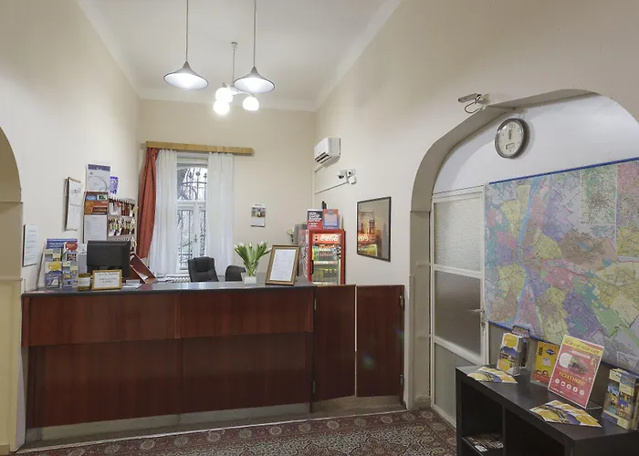 فندق مبيت وإفطار Dominik Panzio بودابست