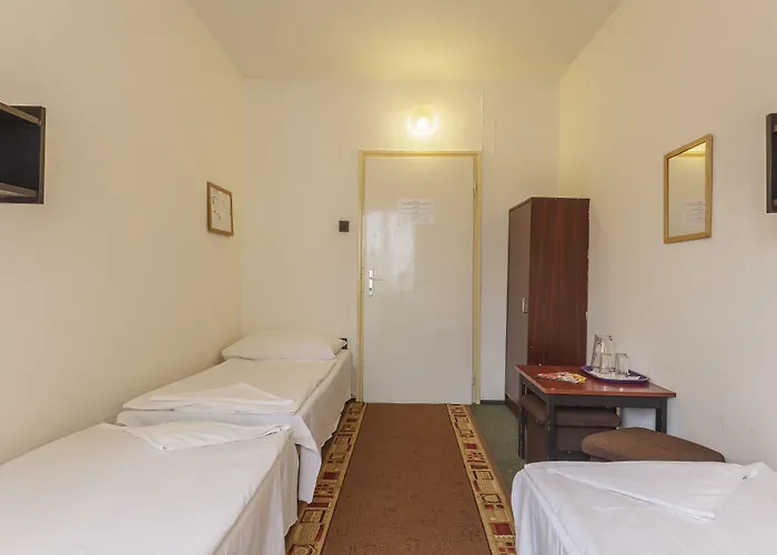 Dominik Panzio Bed & Breakfast 2*